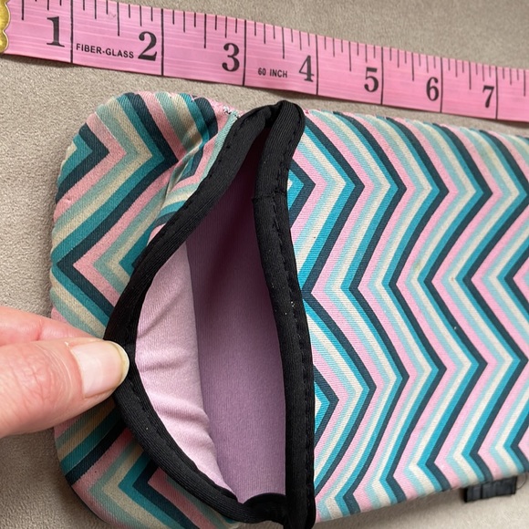 HYPE Tablet Case sleeve - 8” ⭐️ great condition! Multicolored - Picture 8 of 8